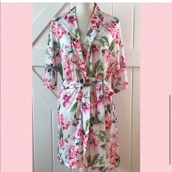 Show Me Your MuMu Brie Floral Robe O/S - Picture 5 of 6